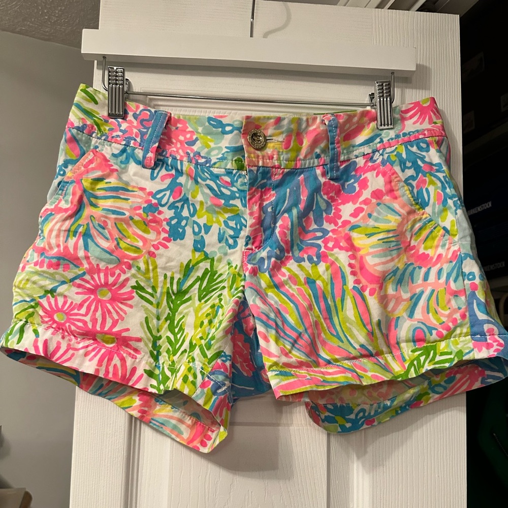 Lilly Pulitzer Callahan shorts. Size 2.
